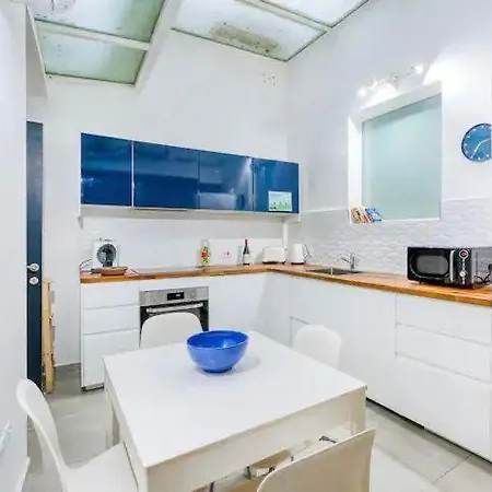 Appartement 5 Minutes Walk To The Capital