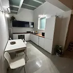 Apartamento 5 Minutes Walk To The Capital