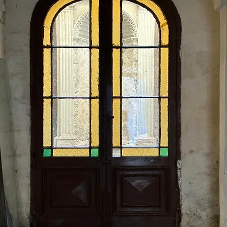 Apartment 5 Minutes Walk To The Capital *