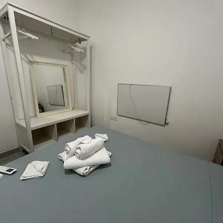 5 Minutes Walk To The Capital * إيل فورجانا