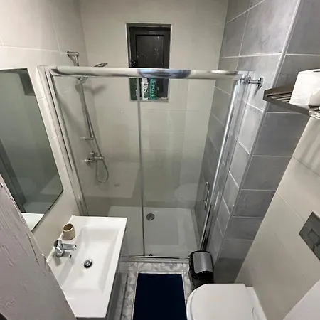 5 Minutes Walk To The Capital إيل فورجانا